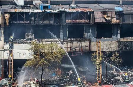 煤氣罐有沒忘關閥門？ 爆燃事故給餐館沉重警示